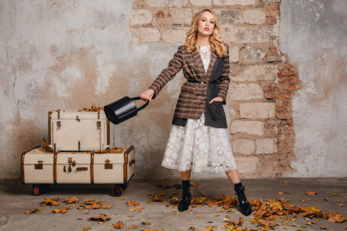 How to Incorporate Vintage Pieces into Modern Outfits ...