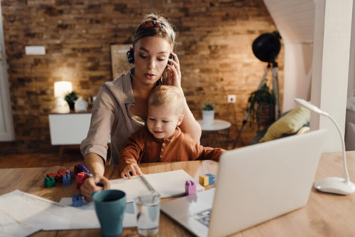 The Rise of Virtual Personal Stylists for Busy Working Mothers