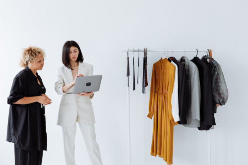 AI Outfit Recommendations vs Traditional Styling What to Know