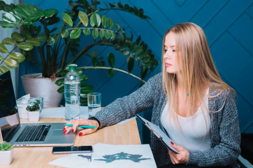 How to Define Your Signature Style in 2025