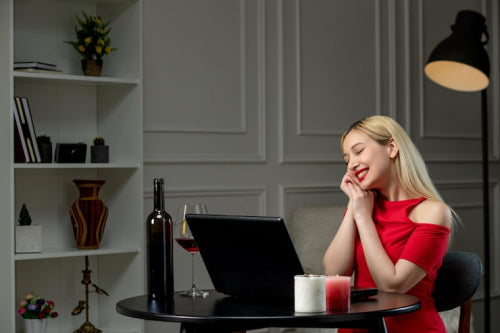 From Desk to Dinner: Effortless Day-to-Night Outfits