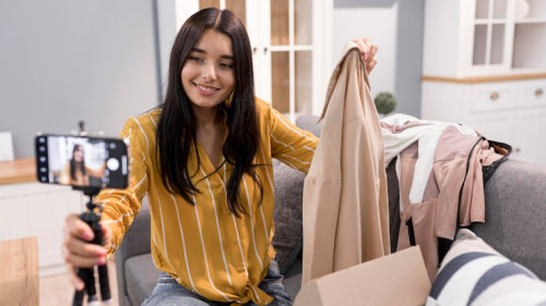 How Social Media Platforms Influence Everyday Wardrobe Choices for Mothers