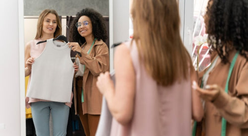 Flexible Membership Models Appeal to Women Seeking Fashion Support