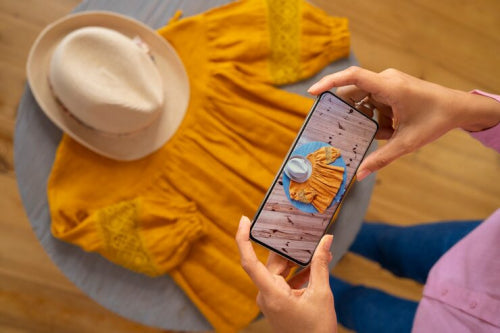 How Social Media Has Shifted the Way Moms Seek Outfit Inspiration