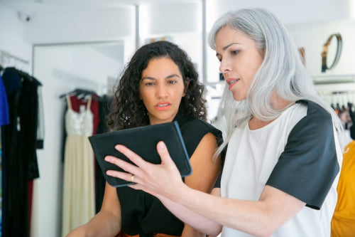 Online Personal Styling Compared to Traditional In-Store Styling
