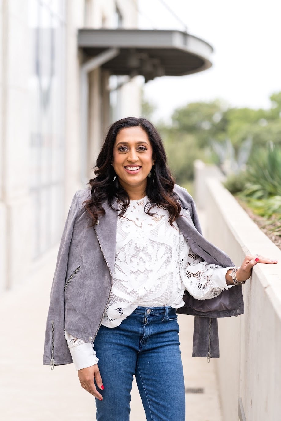 Professional Brand Outfit Styling